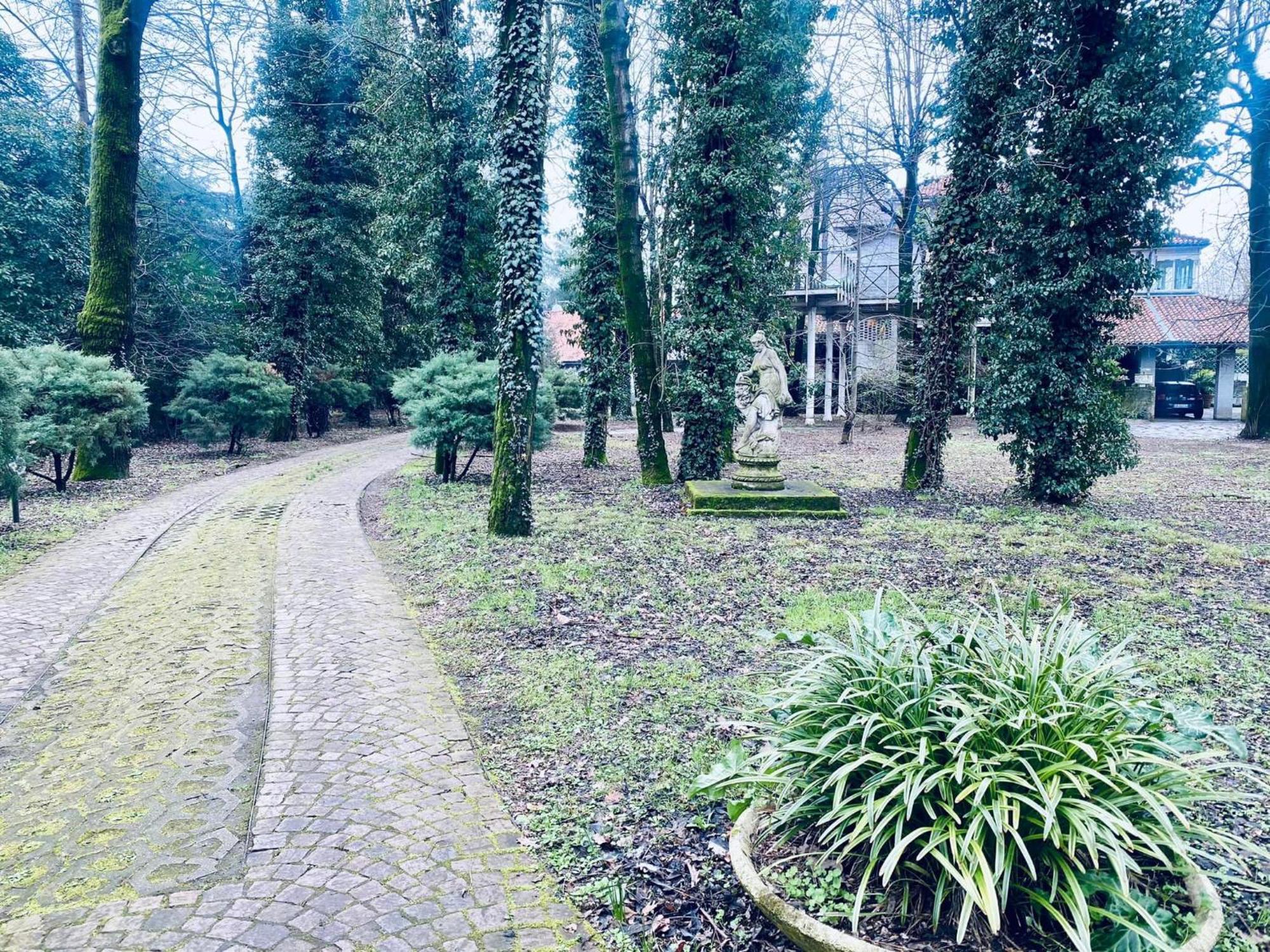 La Casa Dei Nonni Di Leini' Villa Exterior foto